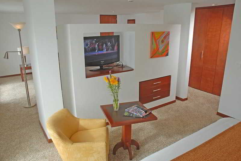 Nh Bogota Pavillon Royal Hotel Luaran gambar