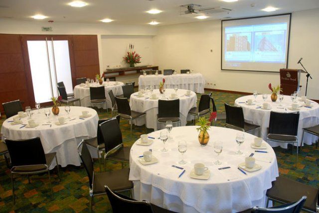 Nh Bogota Pavillon Royal Hotel Restoran gambar