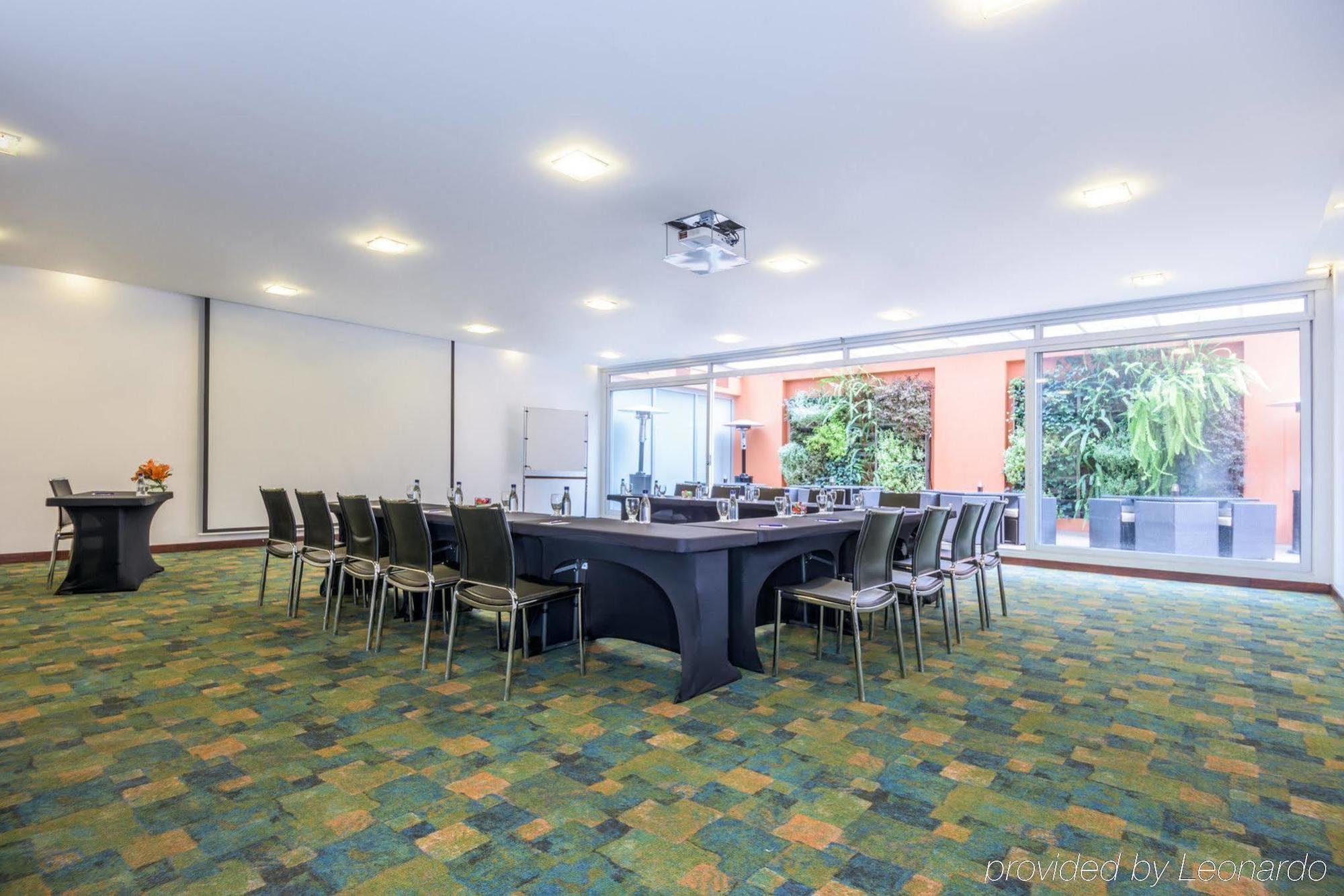 Nh Bogota Pavillon Royal Hotel Luaran gambar